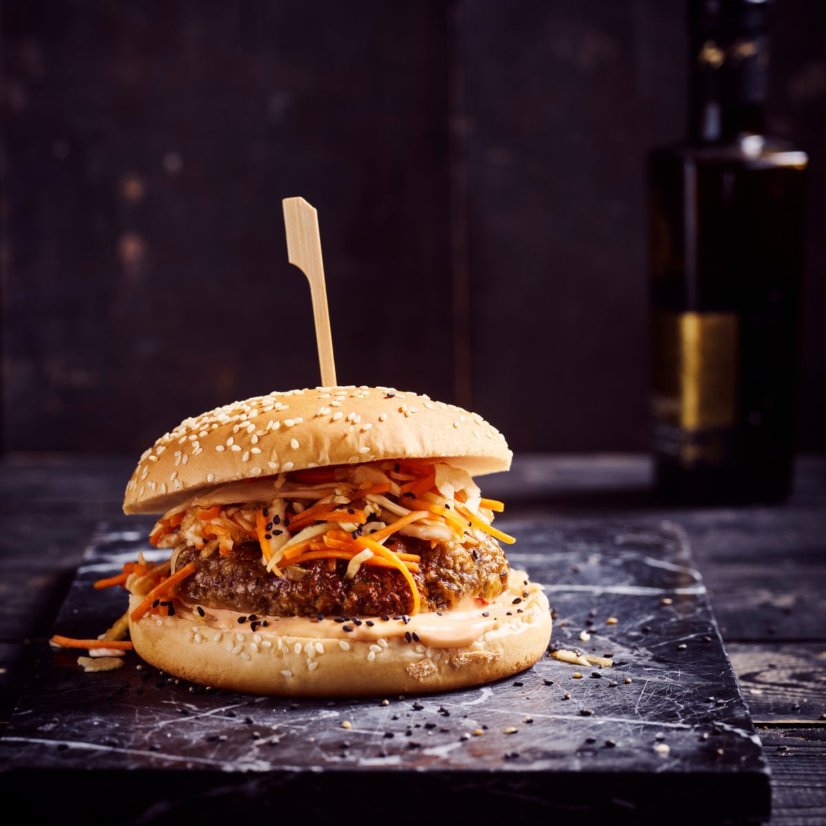 Burger mit asiatischen Aromen