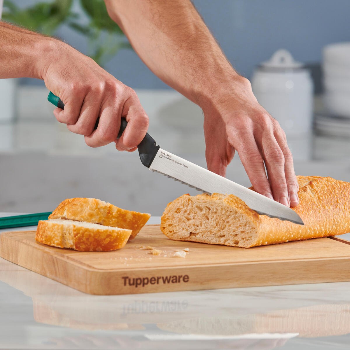 Couteau à pain dentelé lame inox avec étui | Tupperware® – OOBO