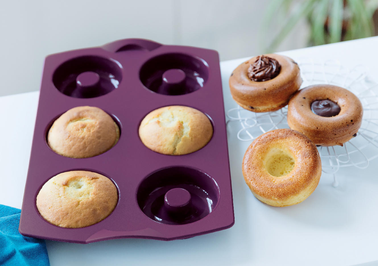 Loop mold