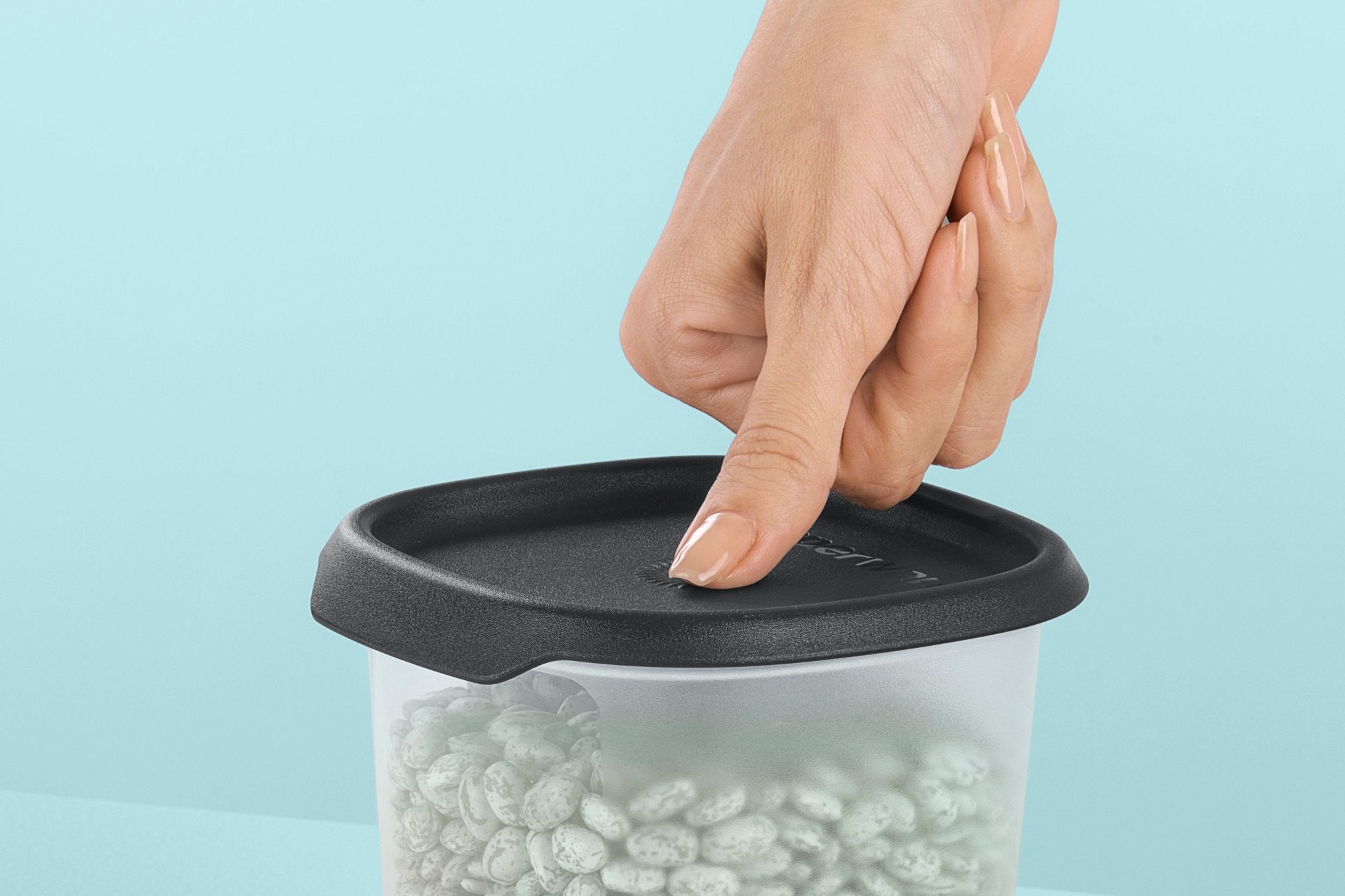 Boîte conservation 370 ml noire | One Touch Tupperware® – OOBO Boîte conservation 370 ml noire | One Touch Tupperware® – OOBO