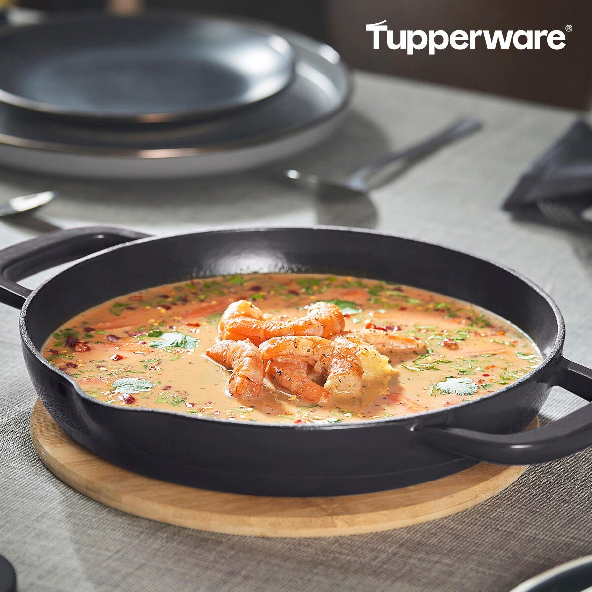 Poêle en fonte émaillée polyvalente 26 cm Tupperware® – OOBO