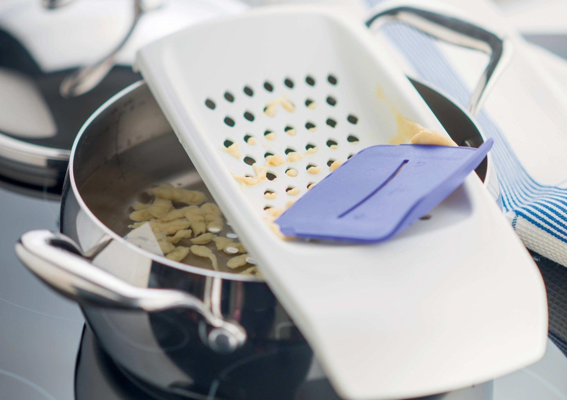 Rape a spatzle - Spatzle Party - Tupperware Europe