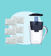 Set Carafe filtrante Pure 2,6 l (sans le filtre) + Cartouche filtrante Pure + 6 Sachets de carbone (recharge Carafe Filtrante) - Tupperware Europe